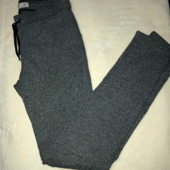 Abercrombie & Fitch Pants - Abercrombie & Fitch gray skinny joggers